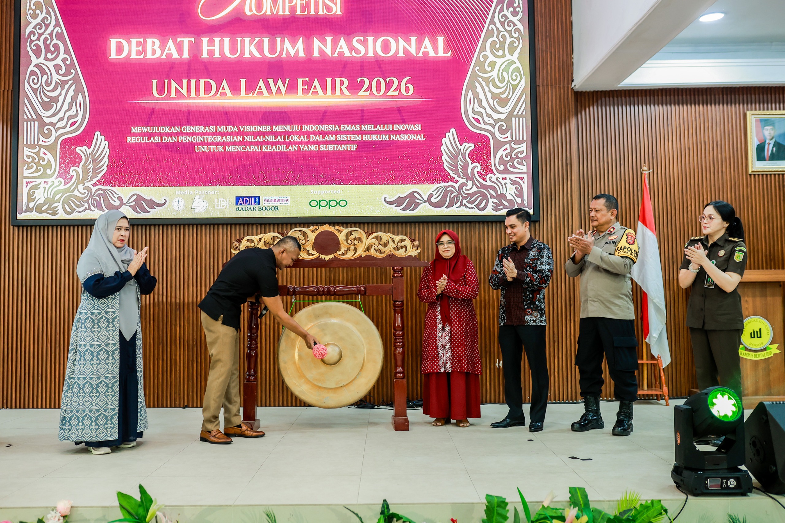 Jenal Mutaqin Harap Mahasiswa Hukum Bisa Bermanfaat bagi Masyarakat