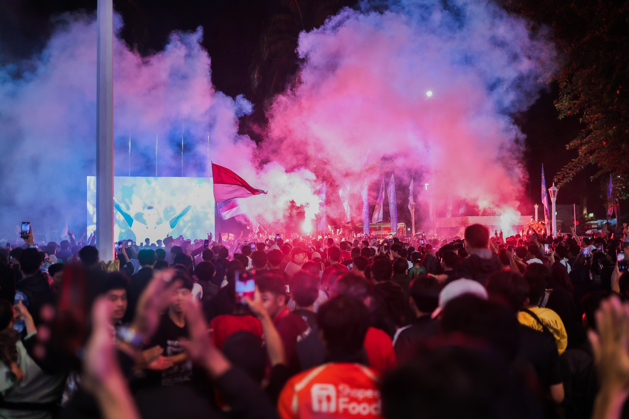 Warga Bogor Saksikan Kemenangan Timnas Indonesia